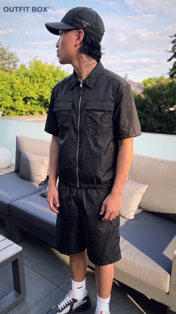 The Full Black P - Outfit Box