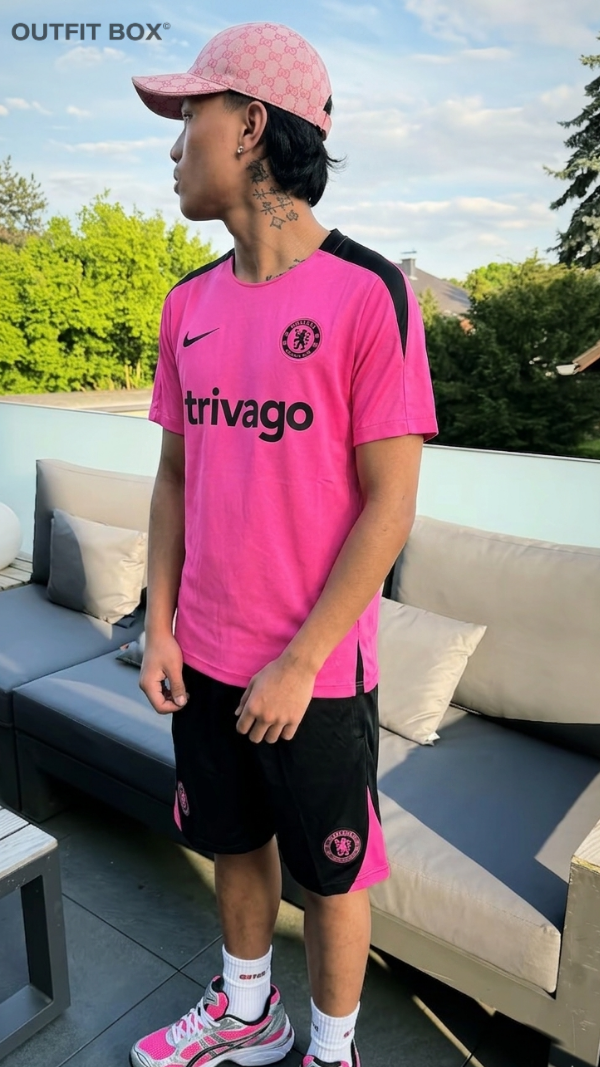 Pink Chelsea - Outfit Box
